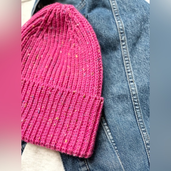 Hand knitted wool beanie - Picture 8 of 8